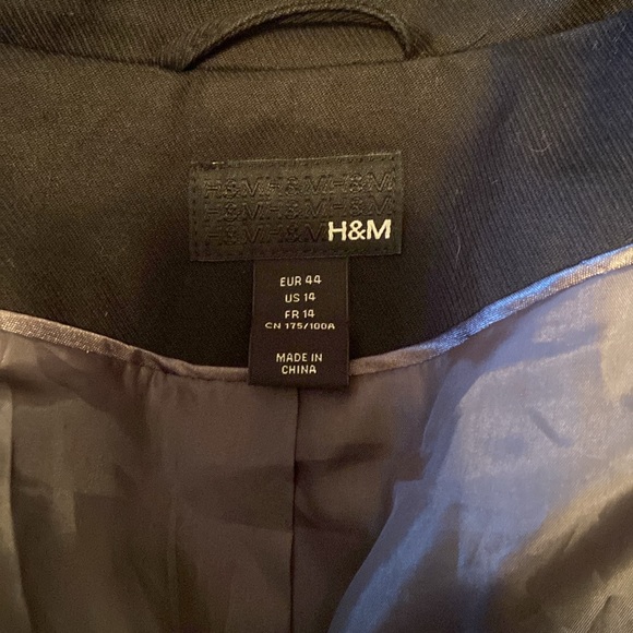 H&M black trench coat - Picture 4 of 5